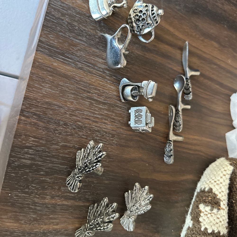Emenee kitchen knobs